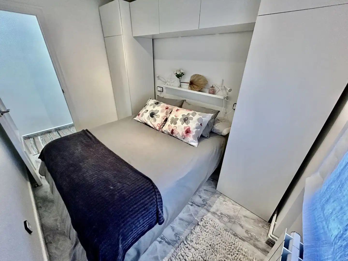 Habitación de Piso en venta en Laredo con Calefacción, Terraza y Amueblado