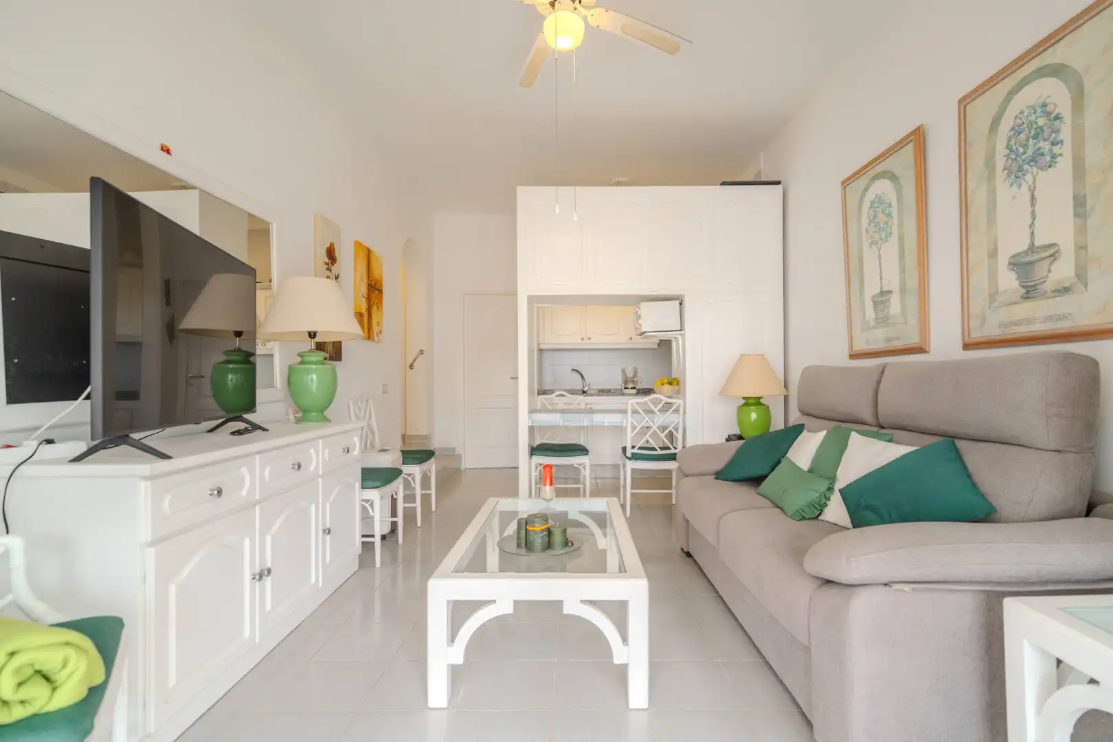 Wohnzimmer von Erdgeschoss zum Verkauf in Adeje mit Terrasse
