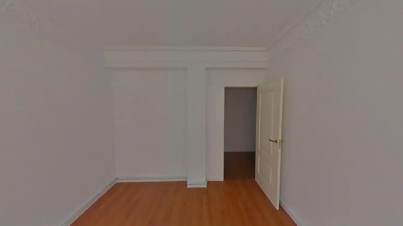 Bedroom of Flat for sale in Zaragoza  with Heating, Parquet flooring and Oven