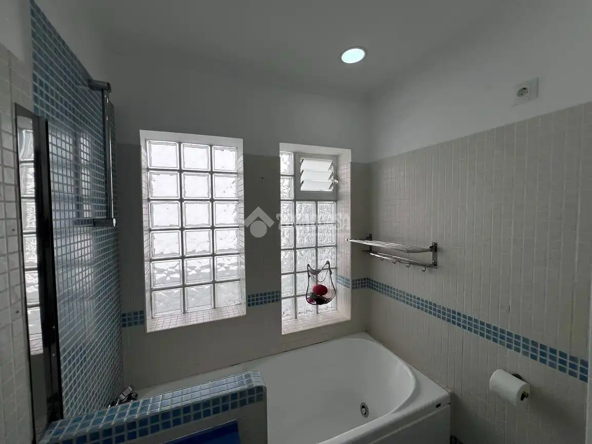 Baño de Ático en venta en Aljaraque con Calefacción