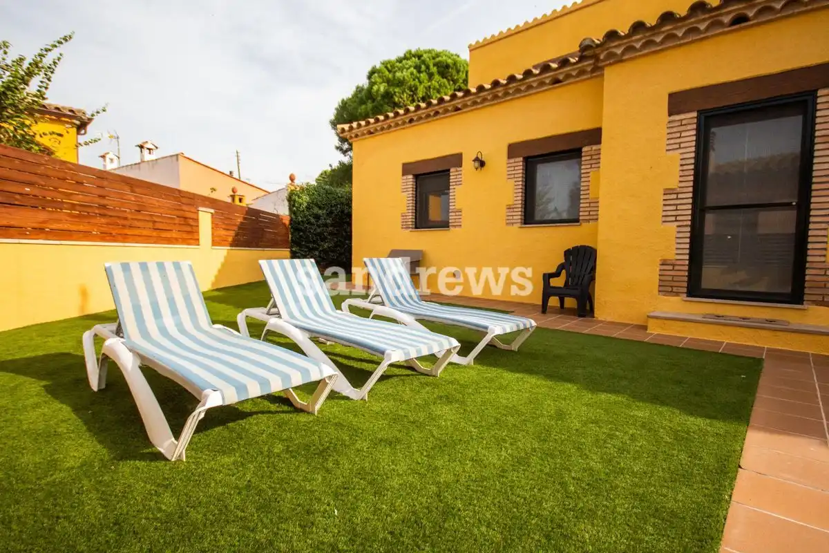 Jardín de Casa o chalet en venta en Sant Miquel de Fluvià con Aire acondicionado, Calefacción y Jardín privado