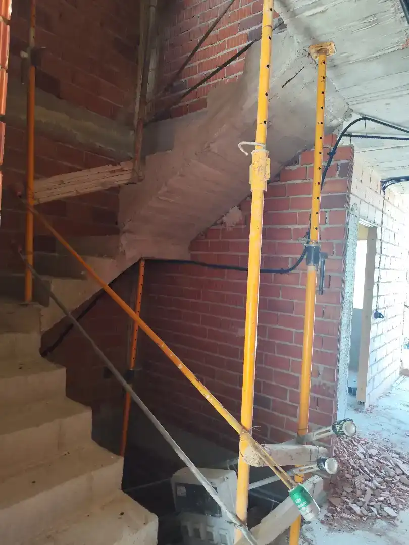Casa adosada en venda en  Jaén Capital amb Piscina