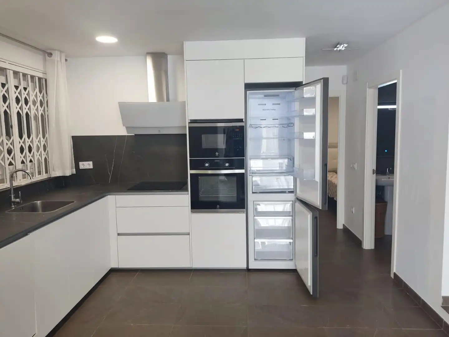House with pool for sale in Sector Pani
