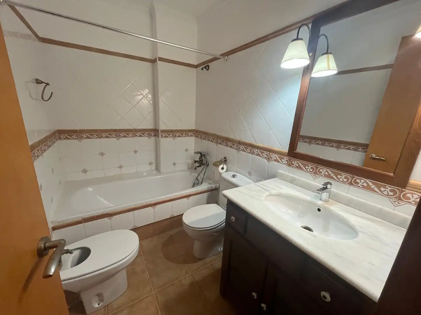 Badezimmer von Wohnung zur Miete in Valencia mit Klimaanlage, Heizung und Parkett
