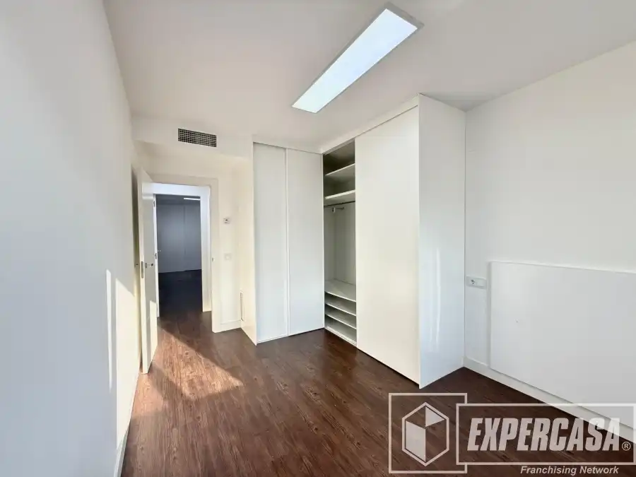 Houses for sale in Domeño  with Air Conditioner and Terrace