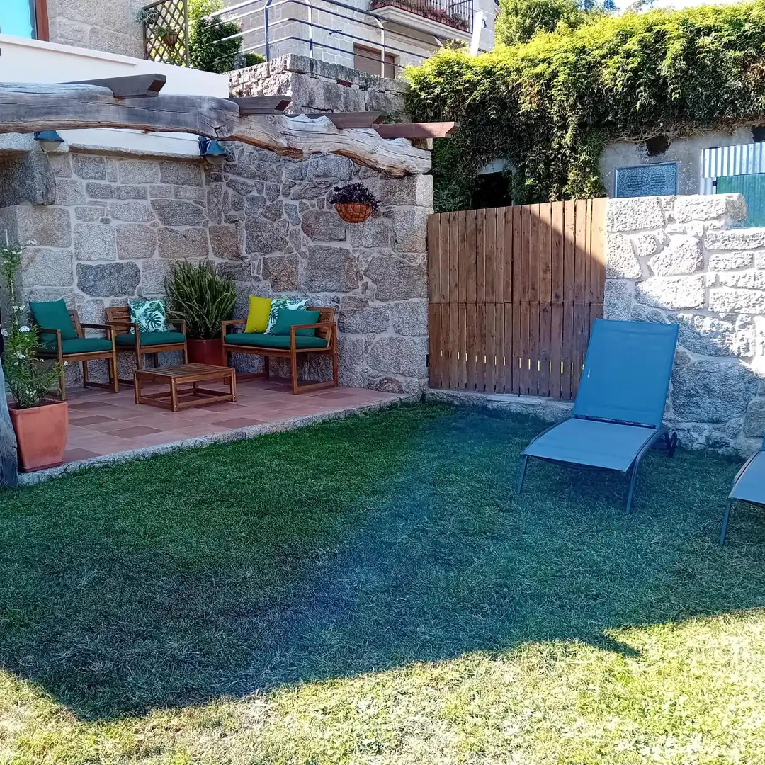 Jardín de Casa o chalet de alquiler en Cangas  con Amueblado, Horno y Lavadora