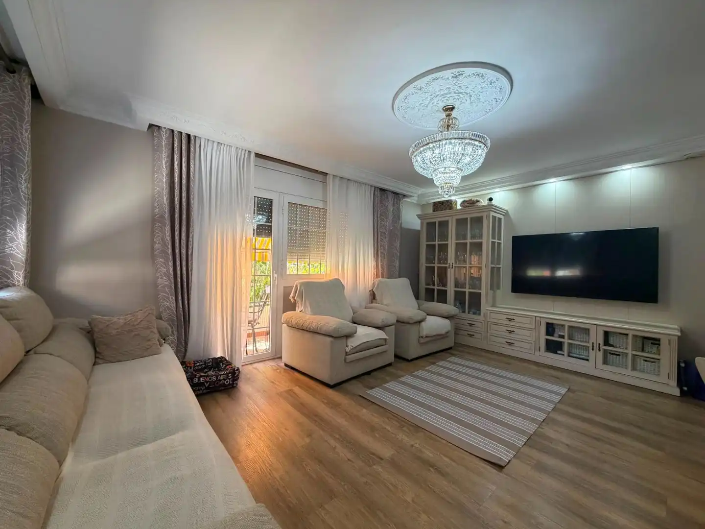 Sala d'estar de Casa adosada de lloguer en Viladecans amb Parquet