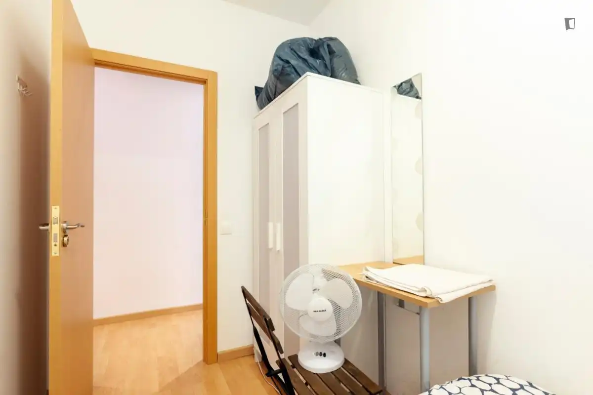 Habitació a Sants-Badal