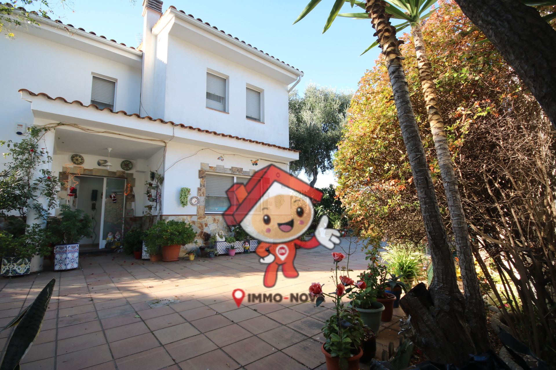 Exterior view of Single-family semi-detached for sale in Arenys de Mar  with Heating, Private garden and Swimming Pool