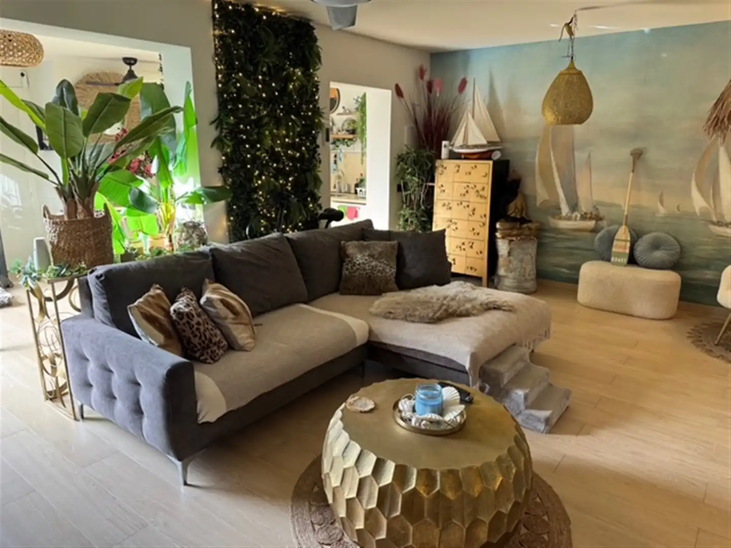 Sala d'estar de Casa adosada en venda en Estepona