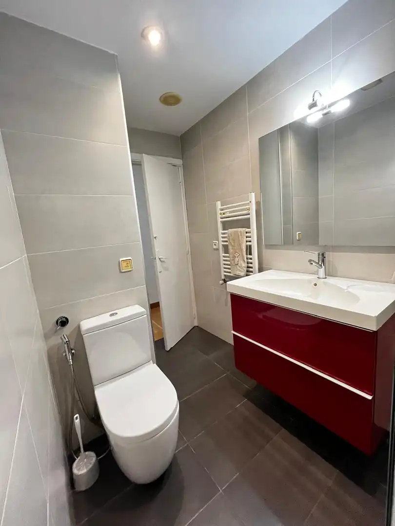 Baño de Piso de alquiler en Barañáin / Barañain con Calefacción, Horno y Lavadora