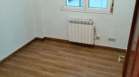 Foto 5 de Piso en venta en Calle Amparo Pedregal, 5, Milán - Pumarín, Oviedo