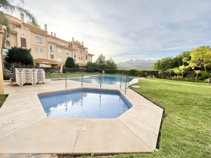 Apartamento con terraza en venta en Calahonda, imagen 17