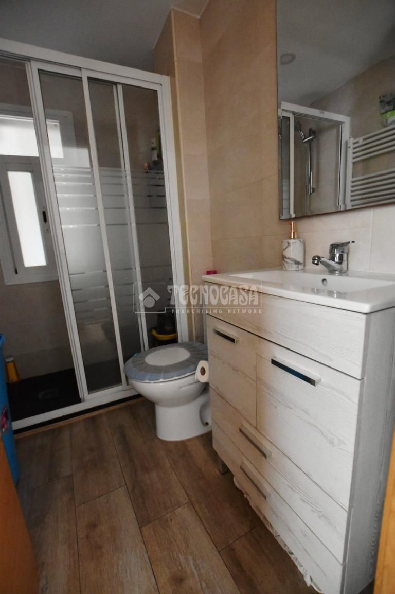 Bathroom of Flat for sale in Leganés  with Heating and Terrace