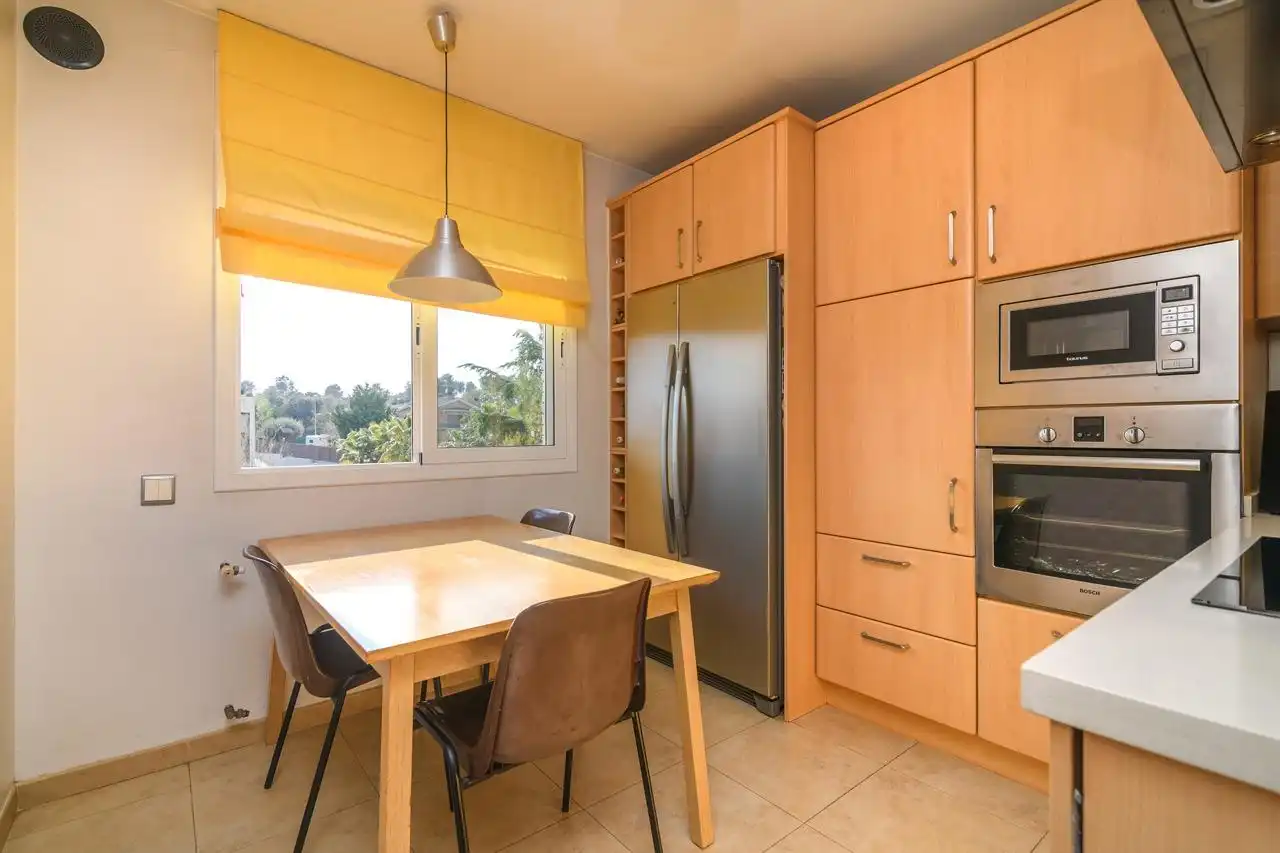 Kitchen of Houses for sale in Sabadell  with Air Conditioner, Heating and Terrace