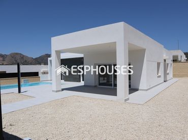 Detached house with balcony for sale in La Romana