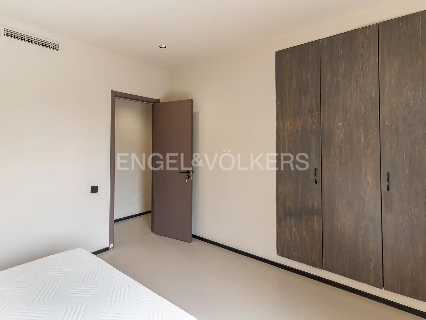 Habitación de Casa o chalet en venta en Premià de Dalt con Aire acondicionado, Calefacción y Jardín privado
