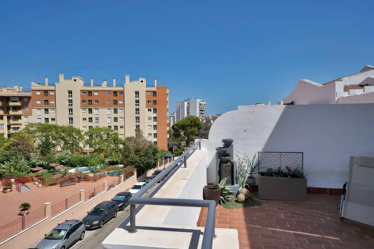 Terraza de Casa adosada en venta en Fuengirola con Aire acondicionado, Calefacción y Jardín privado