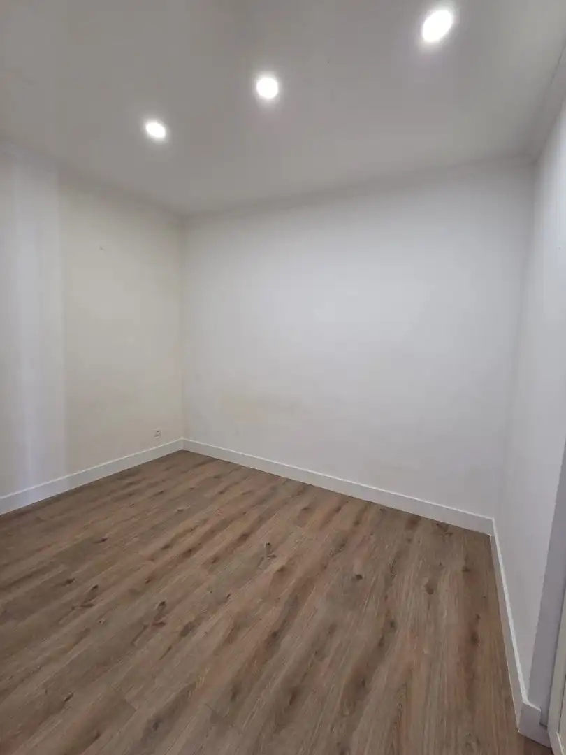 Piso en venta en Bilbao  con Balcón