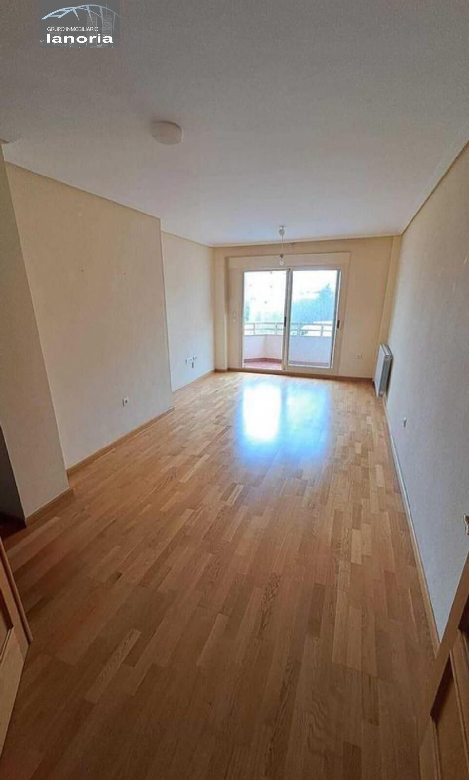 Sala de estar de Piso en venta en  Albacete Capital con Calefacción, Balcón y Piscina comunitaria