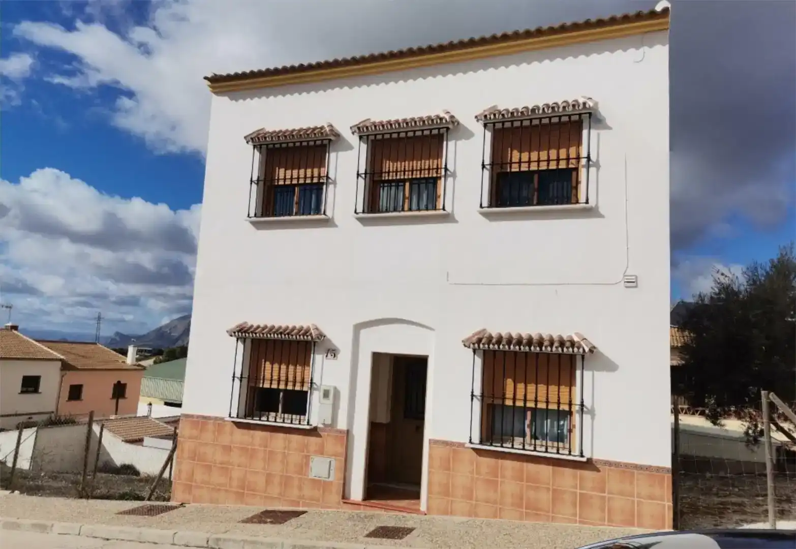 Vista exterior de Casa adosada en venta en Antequera