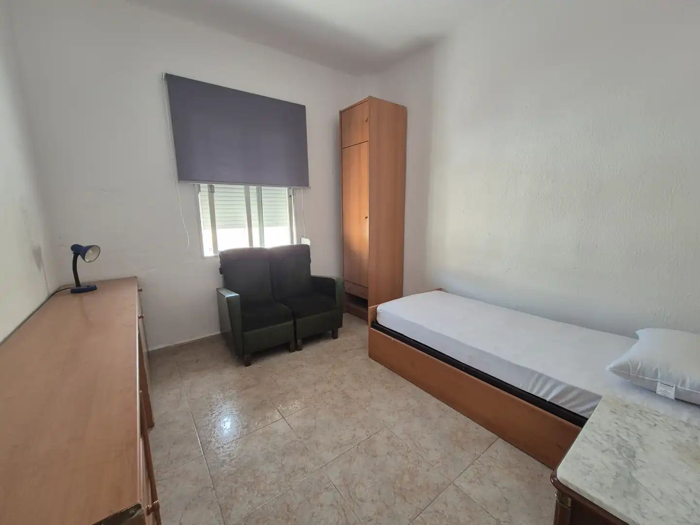 Habitación de Piso de alquiler en Badajoz con Aire acondicionado, Amueblado y Horno