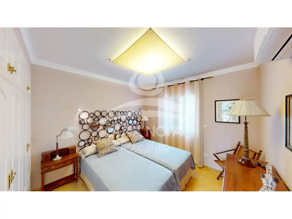 Habitación de Casa o chalet en venta en Oliva con Terraza y Piscina