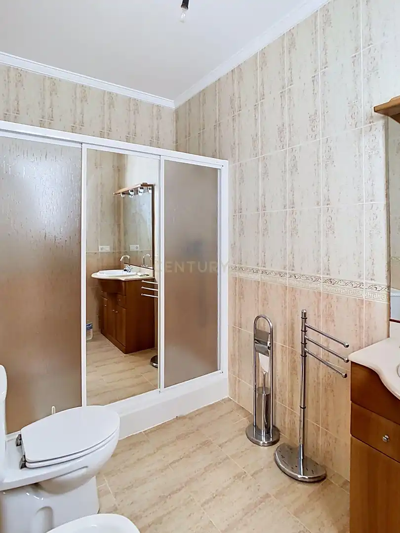 Bathroom of Houses for sale in Cuevas de San Marcos