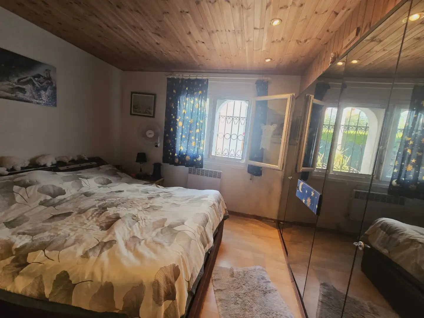 Dormitori de Casa o xalet en venda en Mont-roig del Camp amb Jardí privat, Traster i Piscina