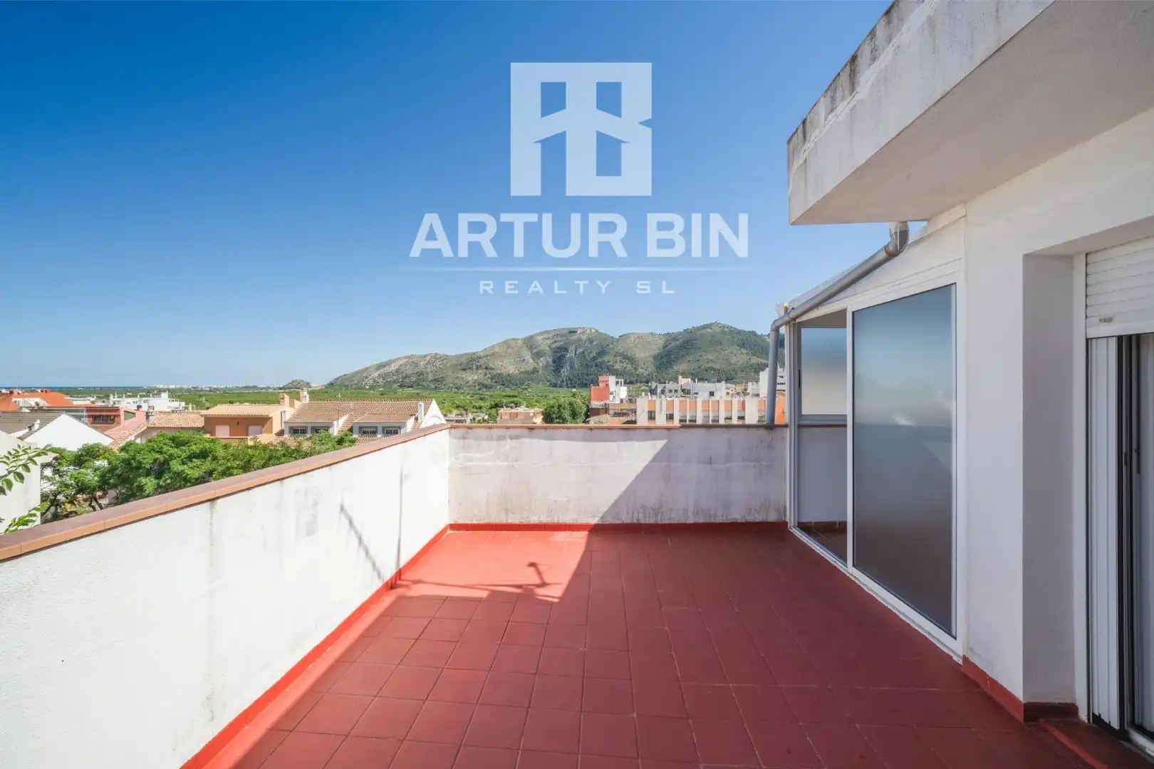 Terraza de Casa o chalet en venta en Tavernes de la Valldigna