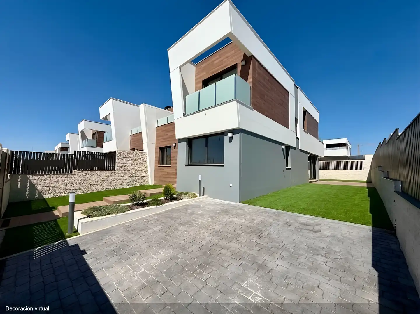 Vista exterior de Casa adosada en venda en Villaviciosa de Odón amb Calefacció, Jardí privat i Terrassa