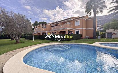 Vista exterior de Apartament en venda en Dénia amb Aire condicionat, Calefacció i Jardí privat