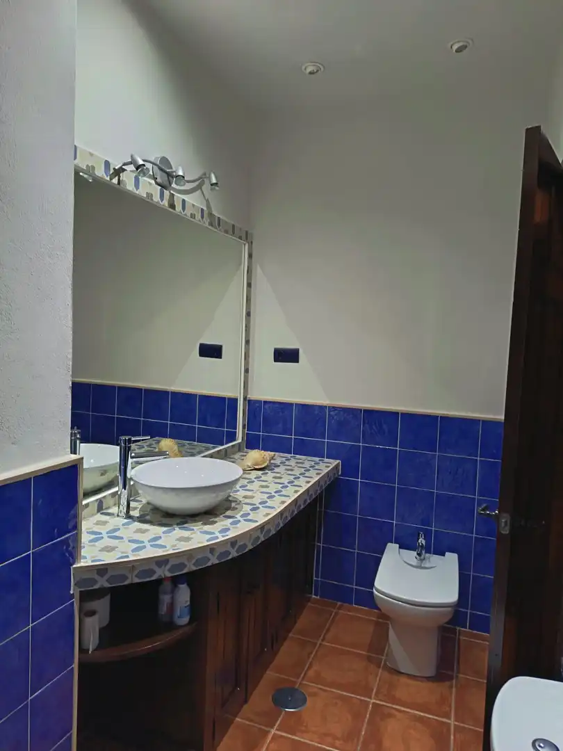 Bathroom of Flat for rent in Ronda  with Air Conditioner, Heating and Furnished