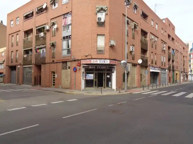 Vista exterior de Local en venda en Talavera de la Reina amb Aire condicionat i Calefacció