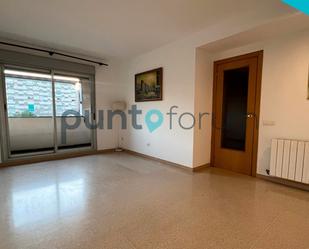 Exterior view of Flat for sale in  Barcelona Capital  with Heating, Parquet flooring and Oven