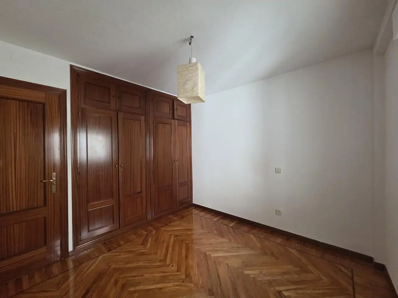 Wohnung zur Miete in Calle de Cavanilles, Pacífico