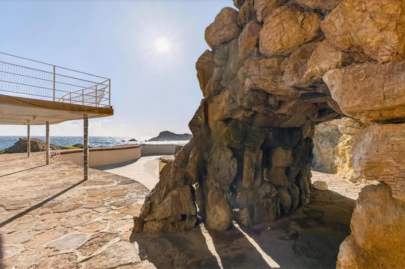 Apartments for sale in Begur  with Private garden and Community pool