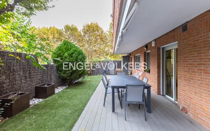 Terrassa de Apartament en venda en Sant Cugat del Vallès amb Calefacció, Jardí privat i Parquet