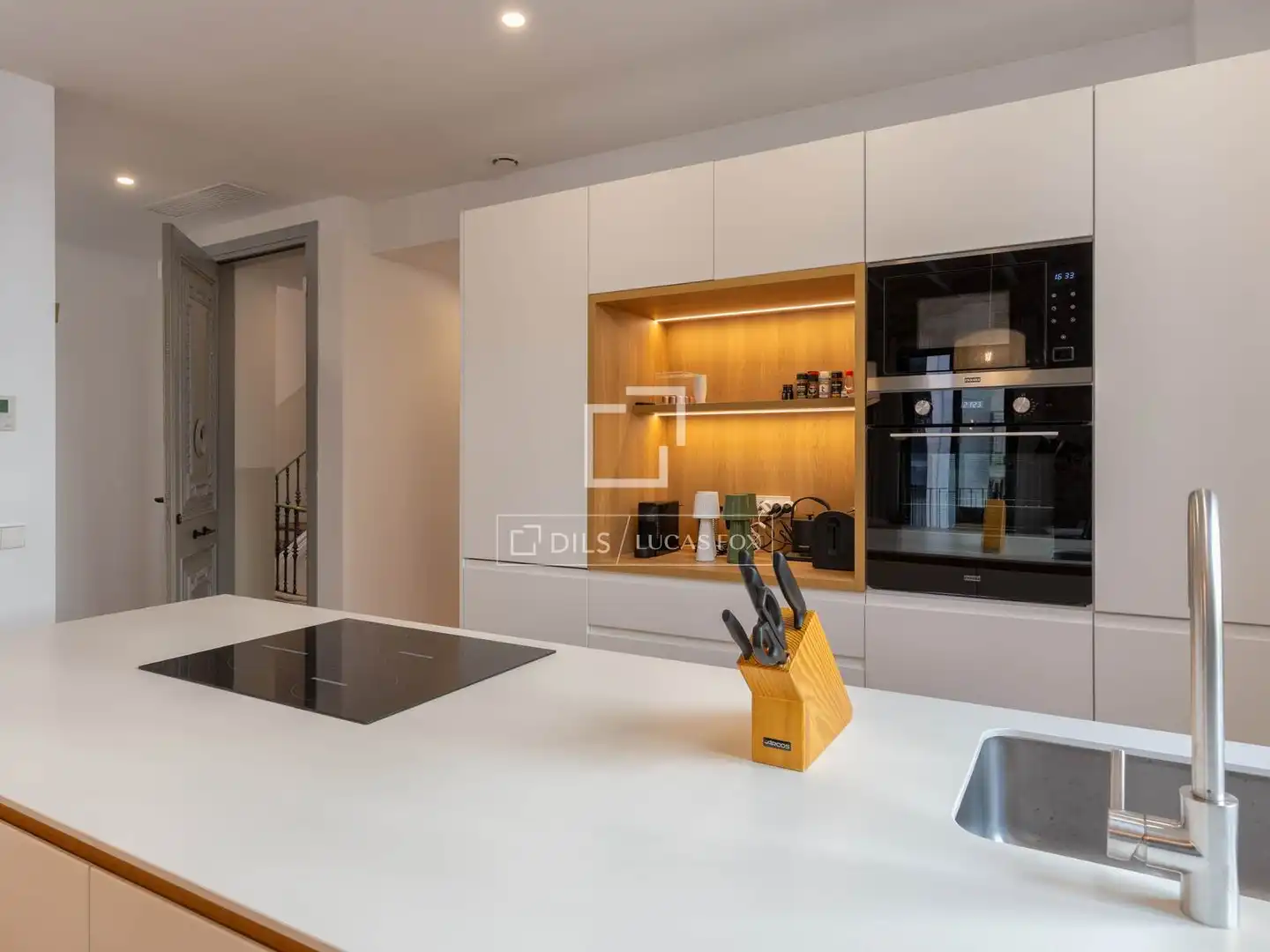 Kitchen of Flat for sale in Girona  with Air Conditioner, Parquet flooring and Furnished