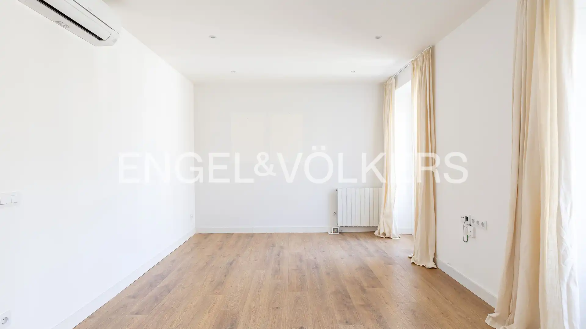 Wohnzimmer von Wohnung zum Verkauf in  Madrid Capital mit Klimaanlage, Heizung und Abstellraum