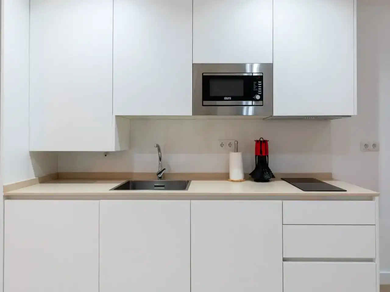 Cuina de Apartament de lloguer en  Sevilla Capital amb Aire condicionat