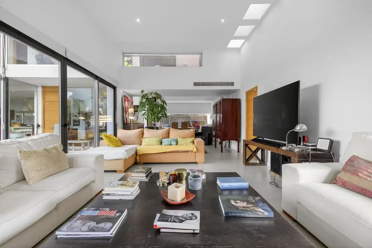 Chalet con terraza en venta en C. Abeto, imagen 3