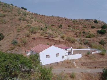 Casa rústica con jardín en venta en Álora