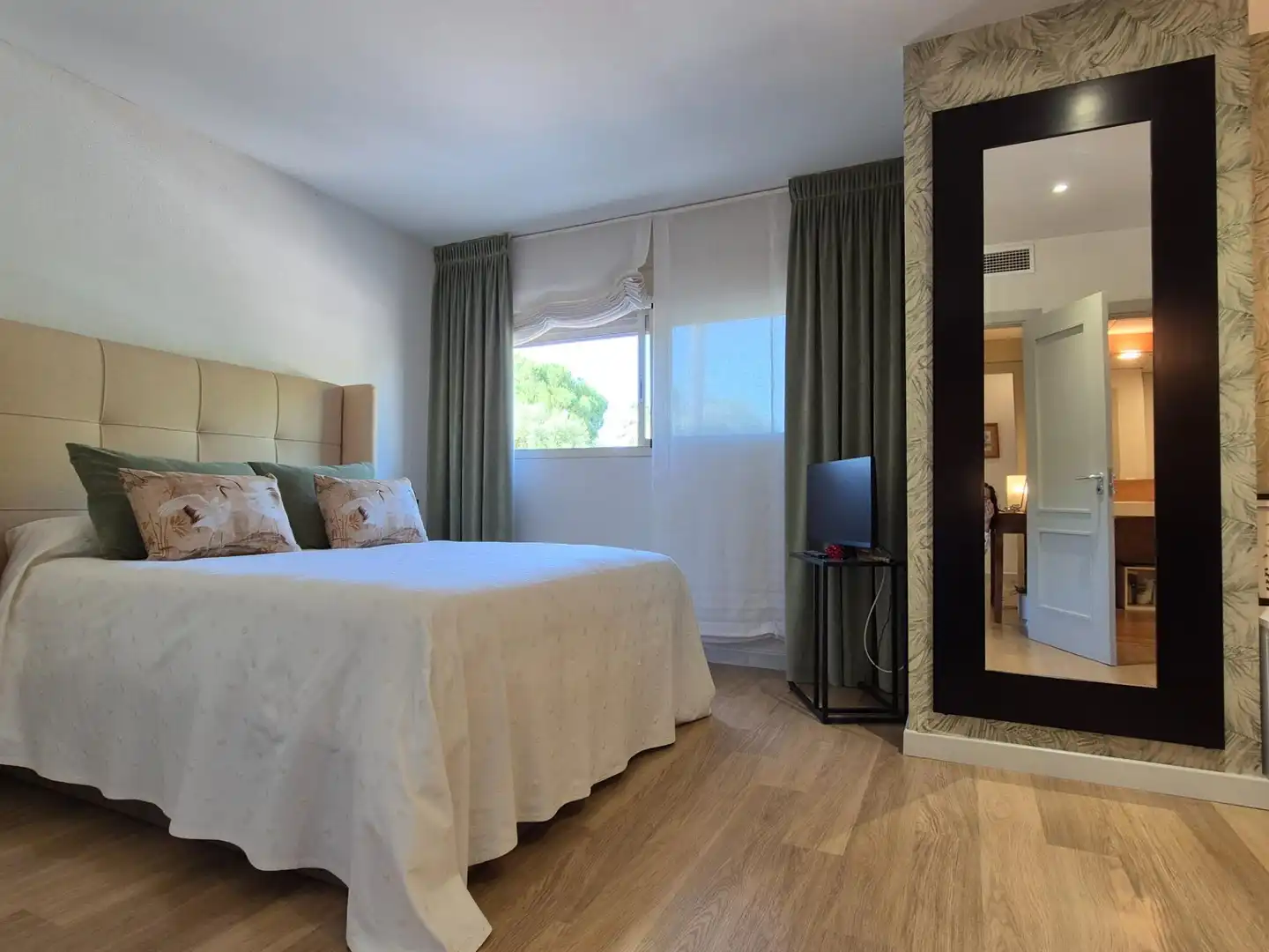 Habitación de Casa adosada de alquiler en Alcalá de Guadaira con Aire acondicionado, Calefacción y Jardín privado