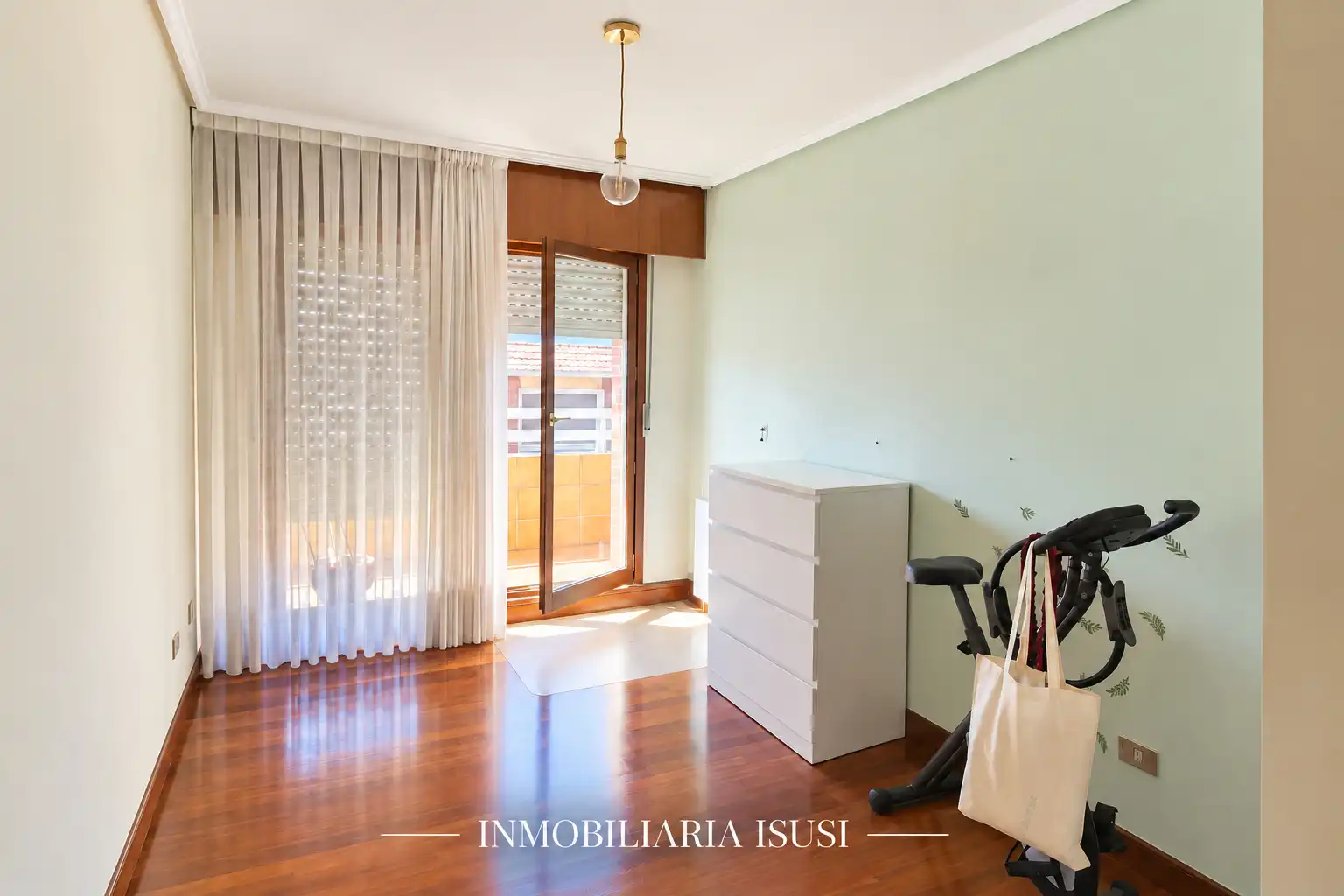 Flat for sale in Hermanos Larrarte Kalea, Zona Centro