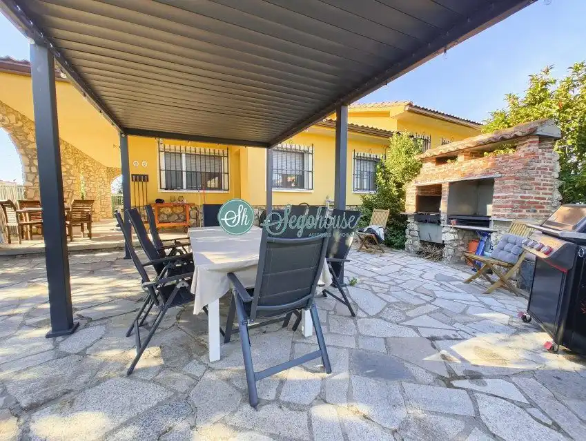Detached house with garden for sale in Valverde del Majano, imagen 92