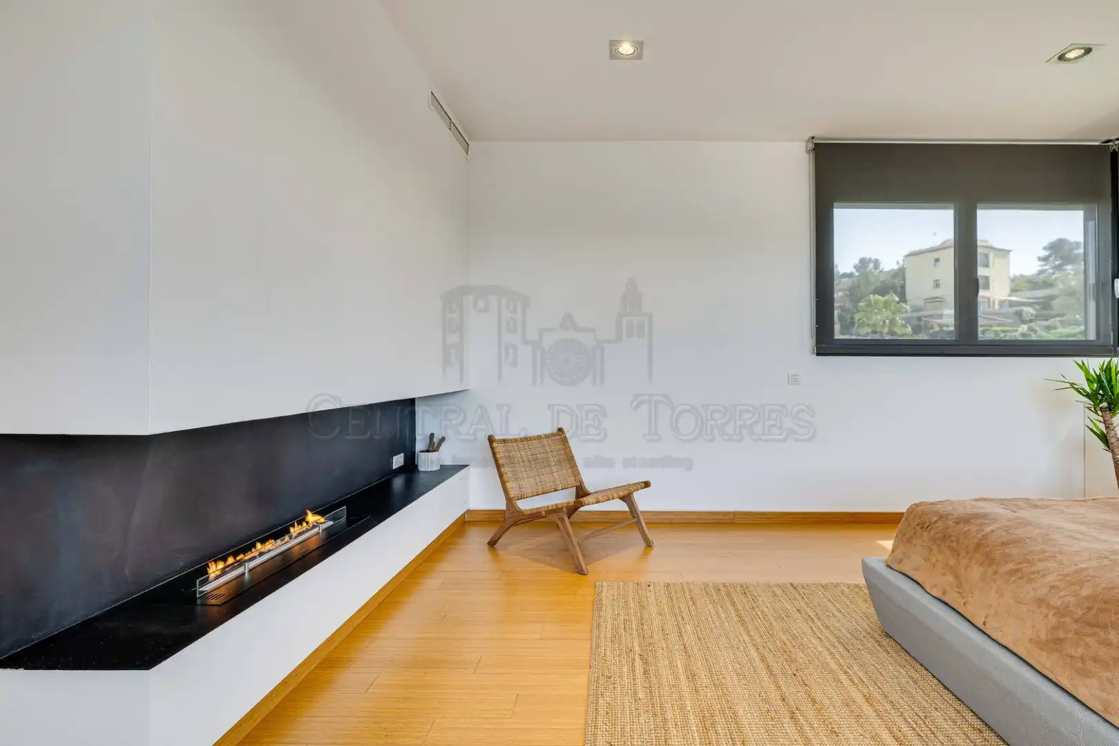 Sala d'estar de Casa o xalet en venda en Sant Cugat del Vallès amb Aire condicionat, Calefacció i Jardí privat