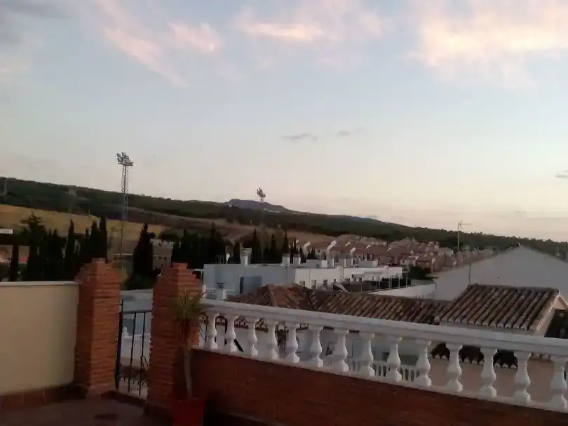 Vista exterior de Àtic en venda en La Zubia amb Aire condicionat i Balcó