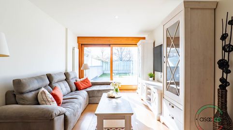 Foto 2 von Einfamilien-Reihenhaus zum Verkauf in Gijón - Calle Ideal Rosales, 30, La Guía, Gijón