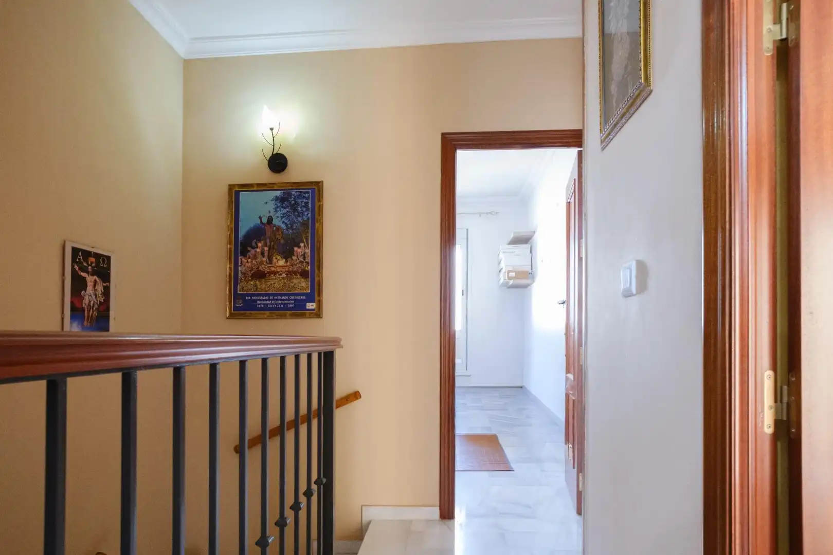 Einfamilien-Reihenhaus zum Verkauf in La Algaba mit Klimaanlage, Heizung und Terrasse